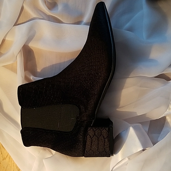 Velvet Snakeskin Boots - Picture 3 of 10
